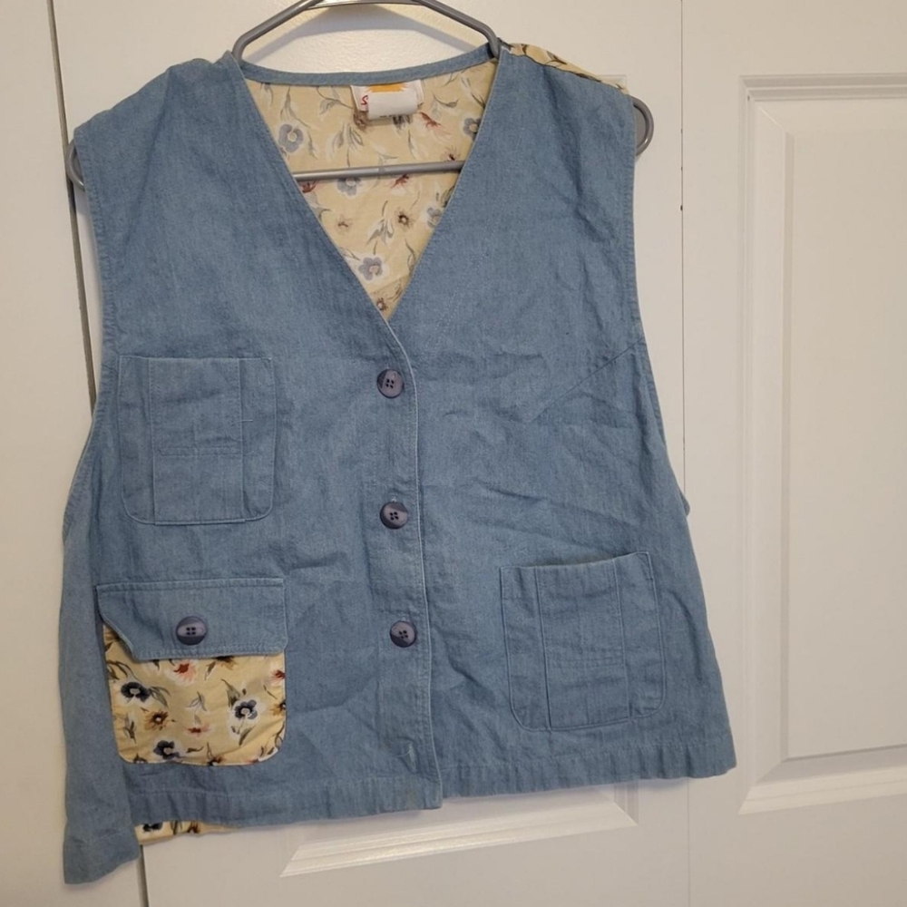 Women's vintage denim-like vest